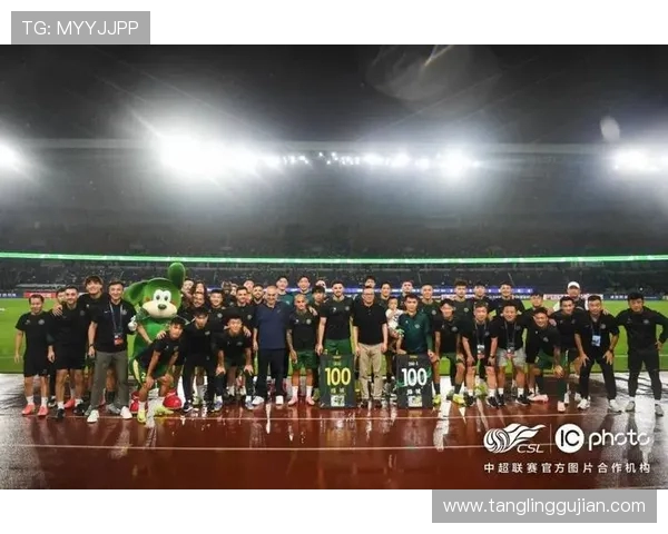 温州女足小将闪耀赛场!邓涵语任意球破门 + 陈恬压哨绝杀助校队夺冠 温州女足小将闪耀赛场!邓涵语任意球破门 + 陈恬压哨绝杀助校队夺冠